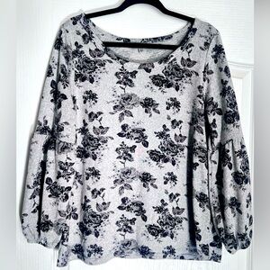 Absolutely Famous Grey and Black Floral Print Women's Top L